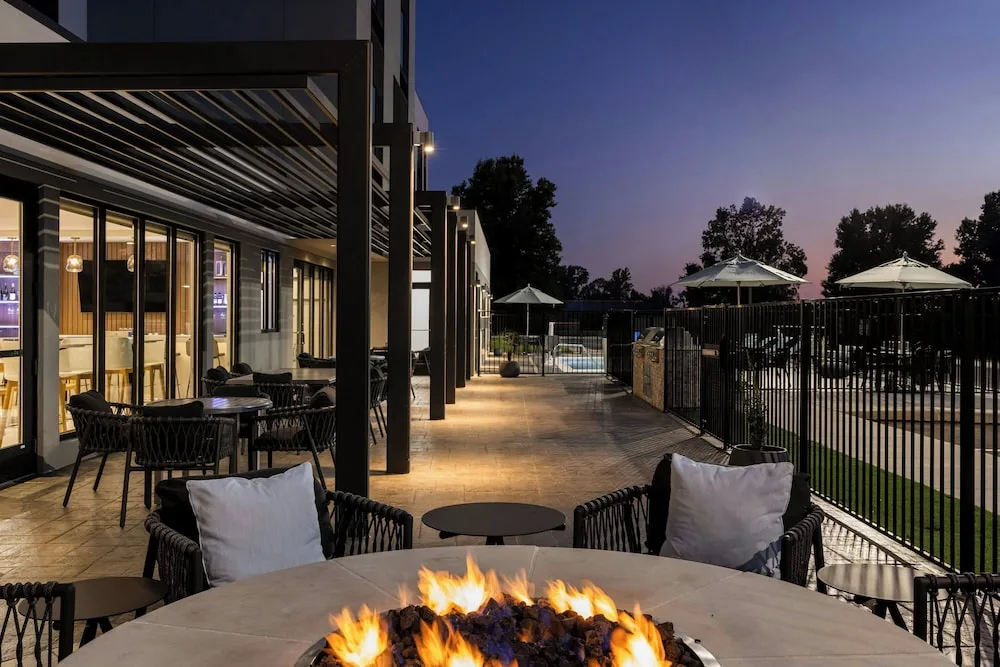 Fairfield by Marriott Inn & Suites Forrest City 27/33