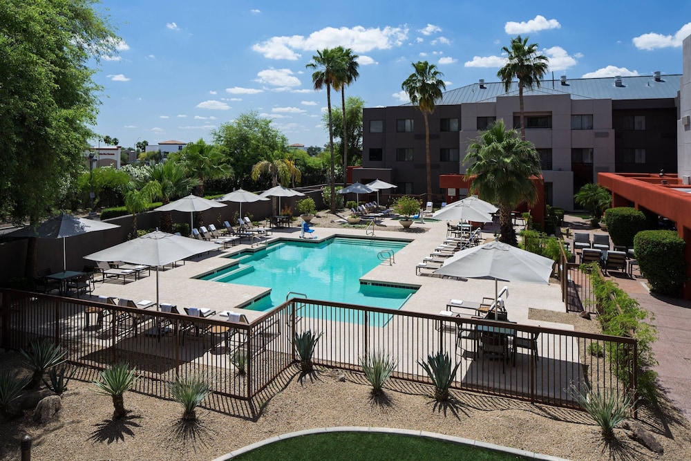Courtyard Scottsdale North 4/49