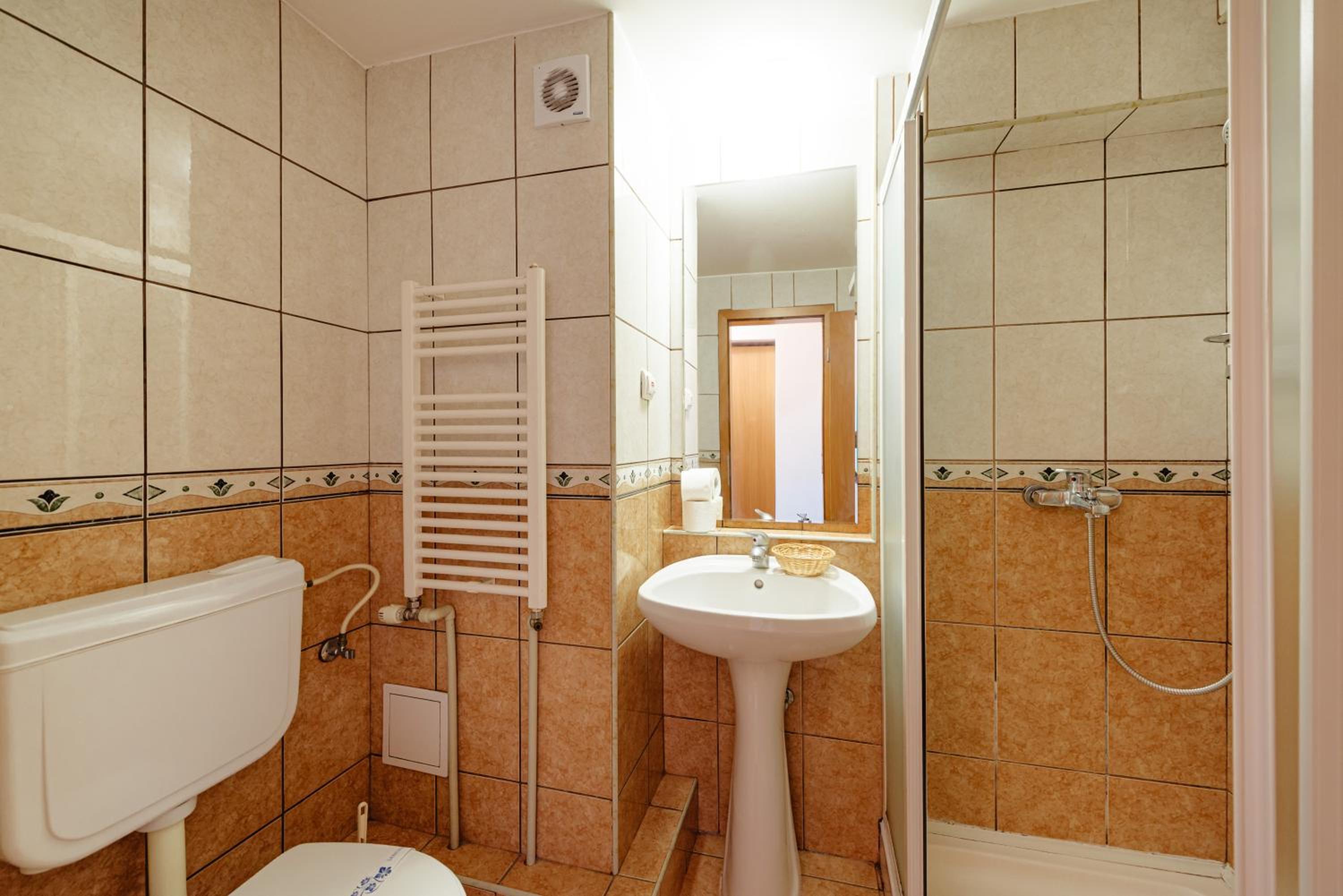 Hotel Rusca 50/50