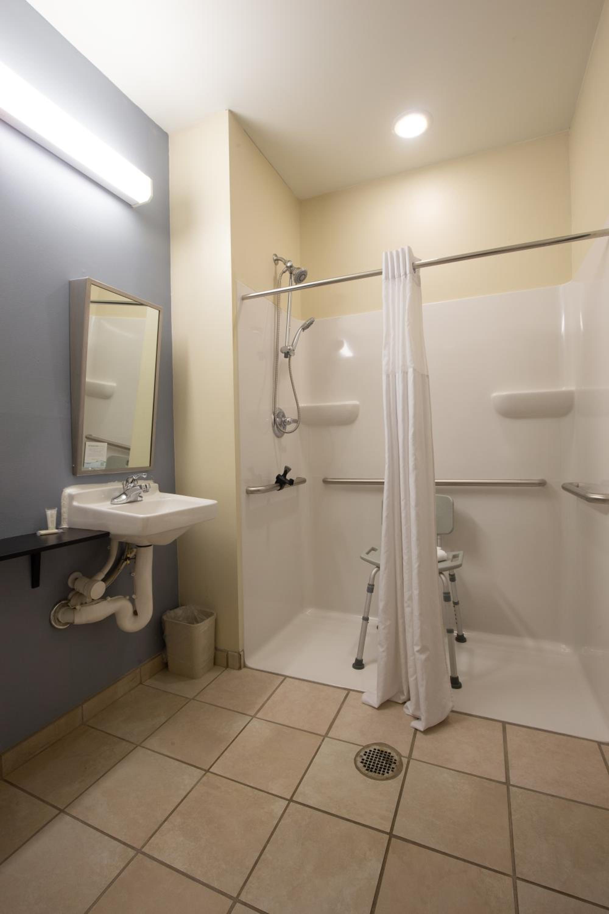 جناح سوبيريور بسرير كوين لذوي الإعاقة، Microtel Inn & Suites By Wyndham Waynesburg 10/10