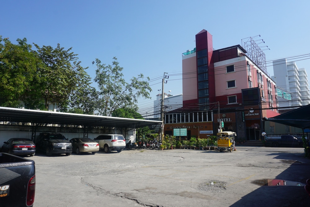 Bangkok Travel Suites 51/56