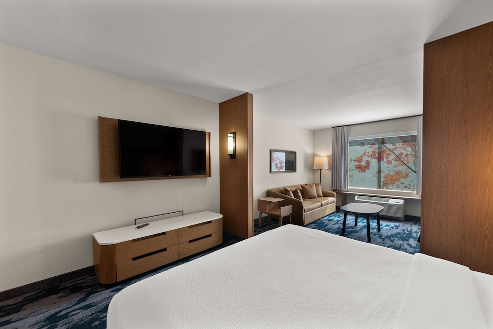 Fairfield Inn & Suites by Marriott Brooksville Suncoast Parkway 18/56