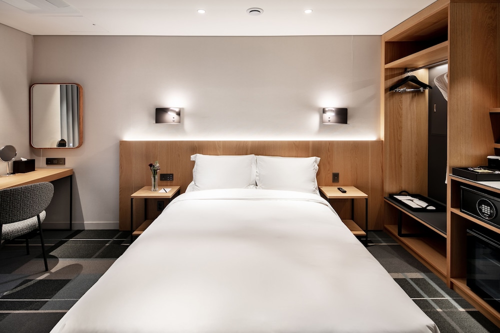 G3 Hotel 18/35