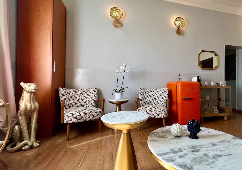 BON TON SUITE 38/49