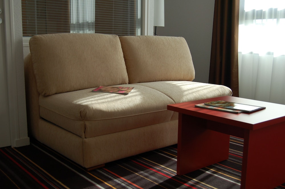Ibis Styles Segre 36/58