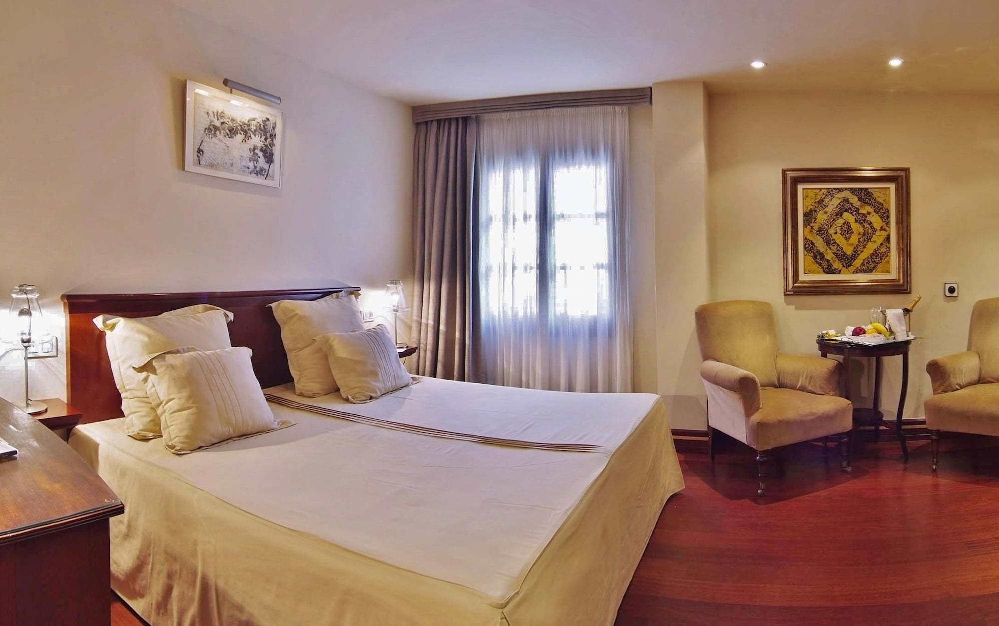 SUPERIOR, DOUBLE BED