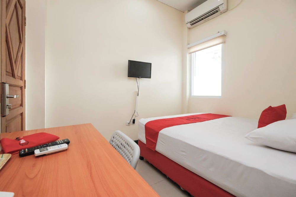Reddoorz Plus Jalan Pemuda Jakarta 18/34