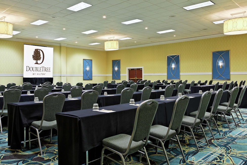Doubletree By Hilton Richmond Midlothian 48/53