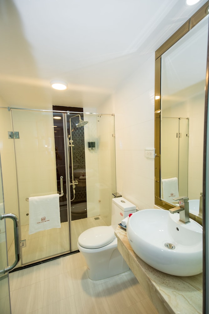 Little Hanoi Deluxe Hotel 52/55