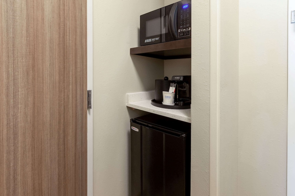 La Quinta Inn & Suites by Wyndham Middletown-Goshen 19/36