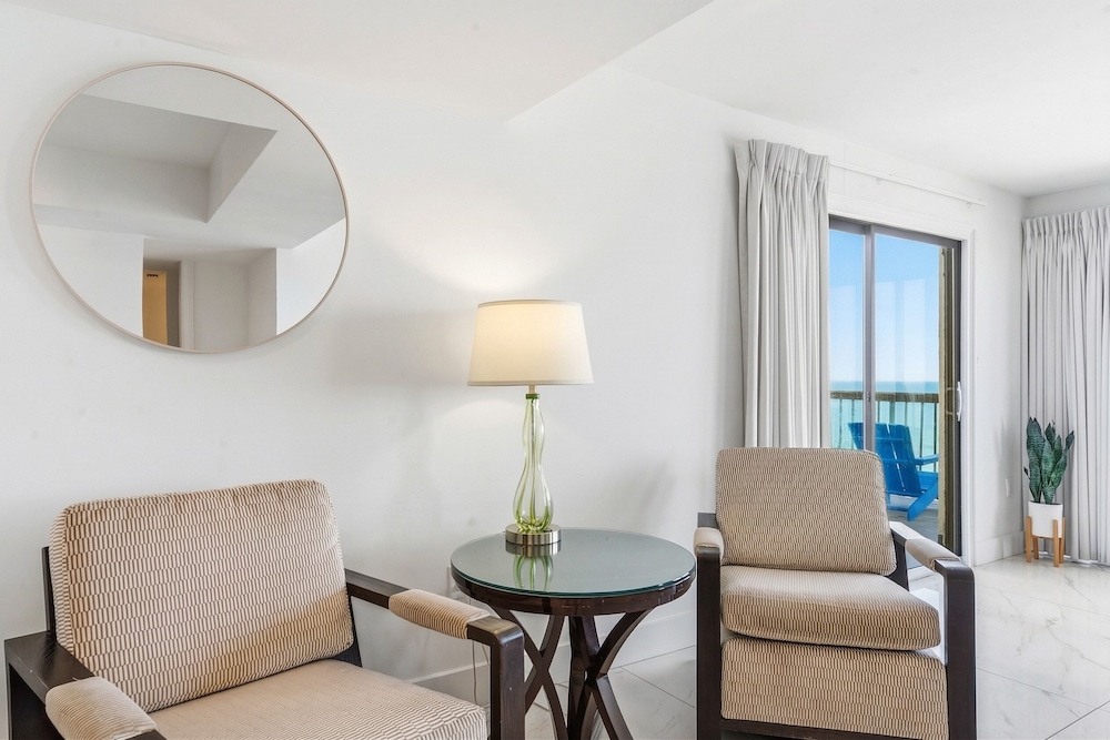 Grande Beach Resort 33/51