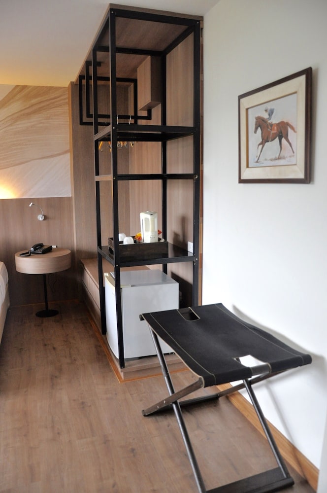 Issara Boutique Winery Hotel 44/78