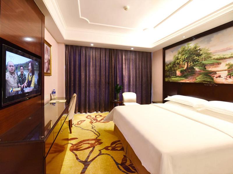 Vienna International Hotel (Changsha Shidai Dijing) 9/20