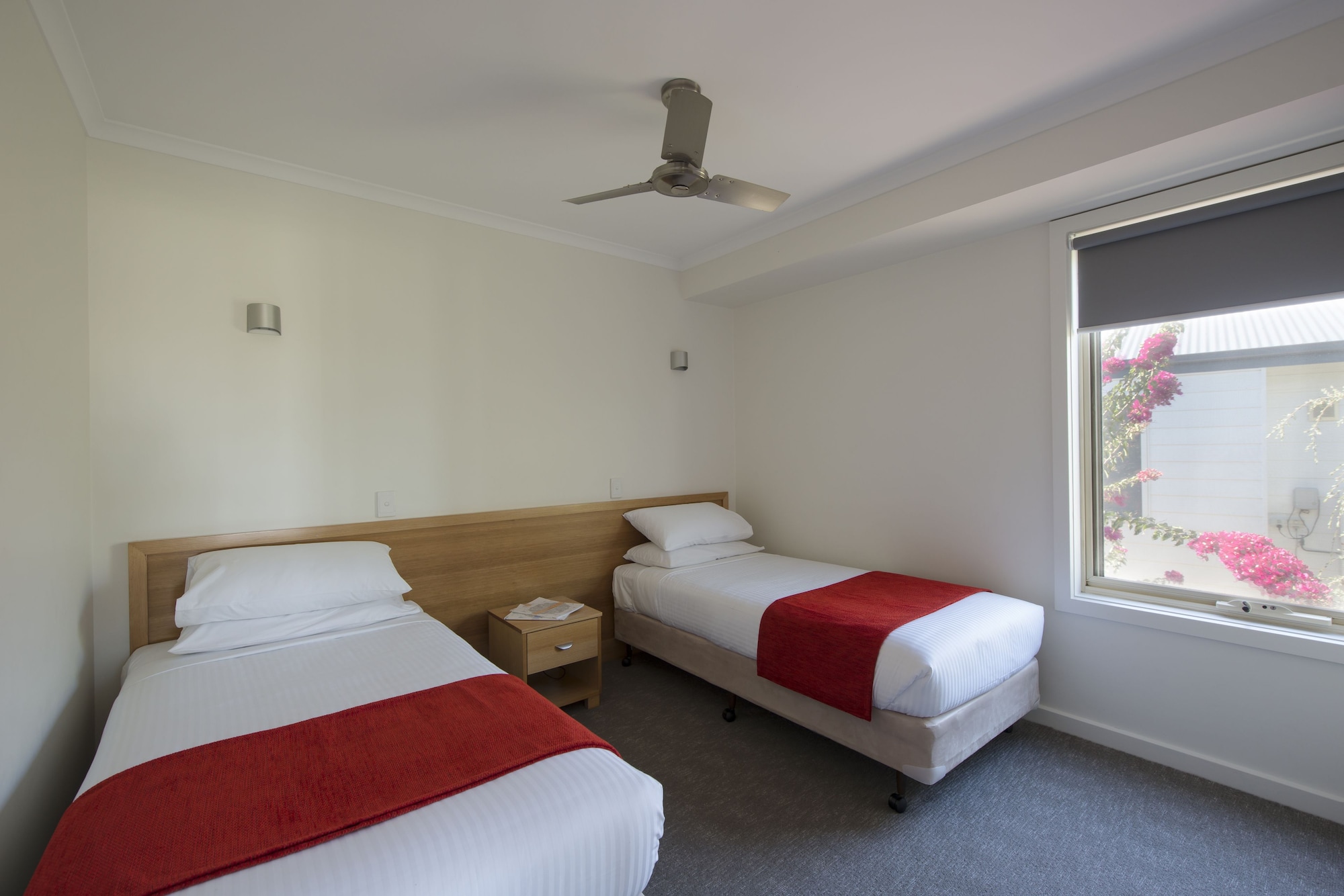 Breeze, King and Twin Beds