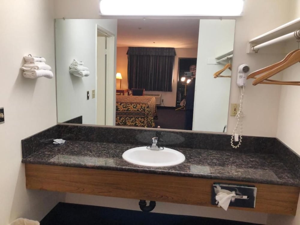 Luxury Inn 39/44