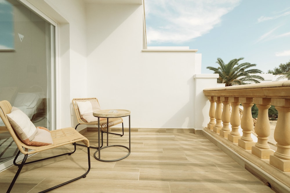 ICON Valparaiso - Adults Only 52/77
