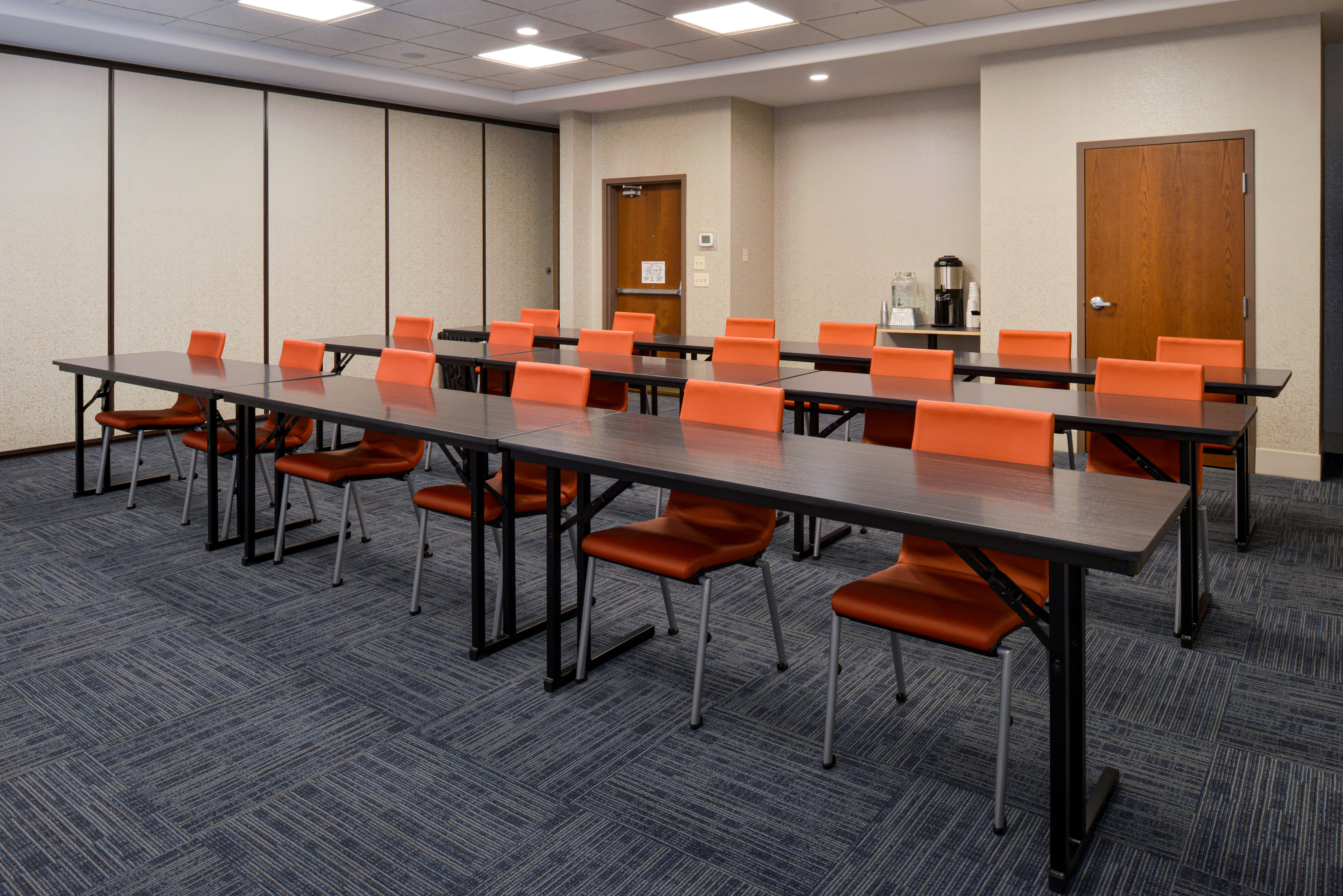 Holiday Inn Express Hotel And Suites Pueblo North 54/57