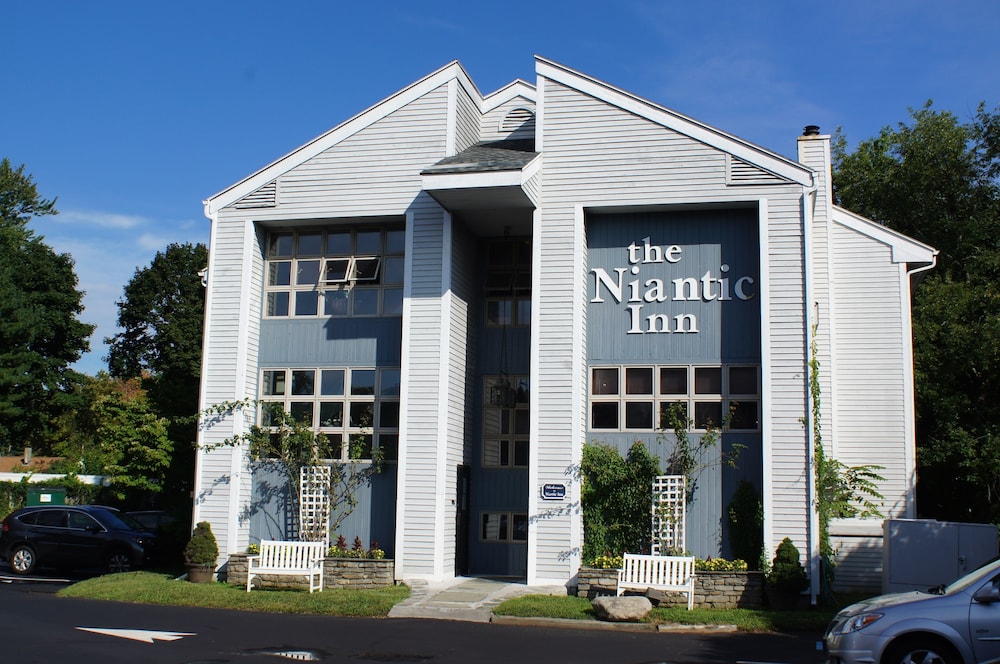 The Niantic Inn 2/50