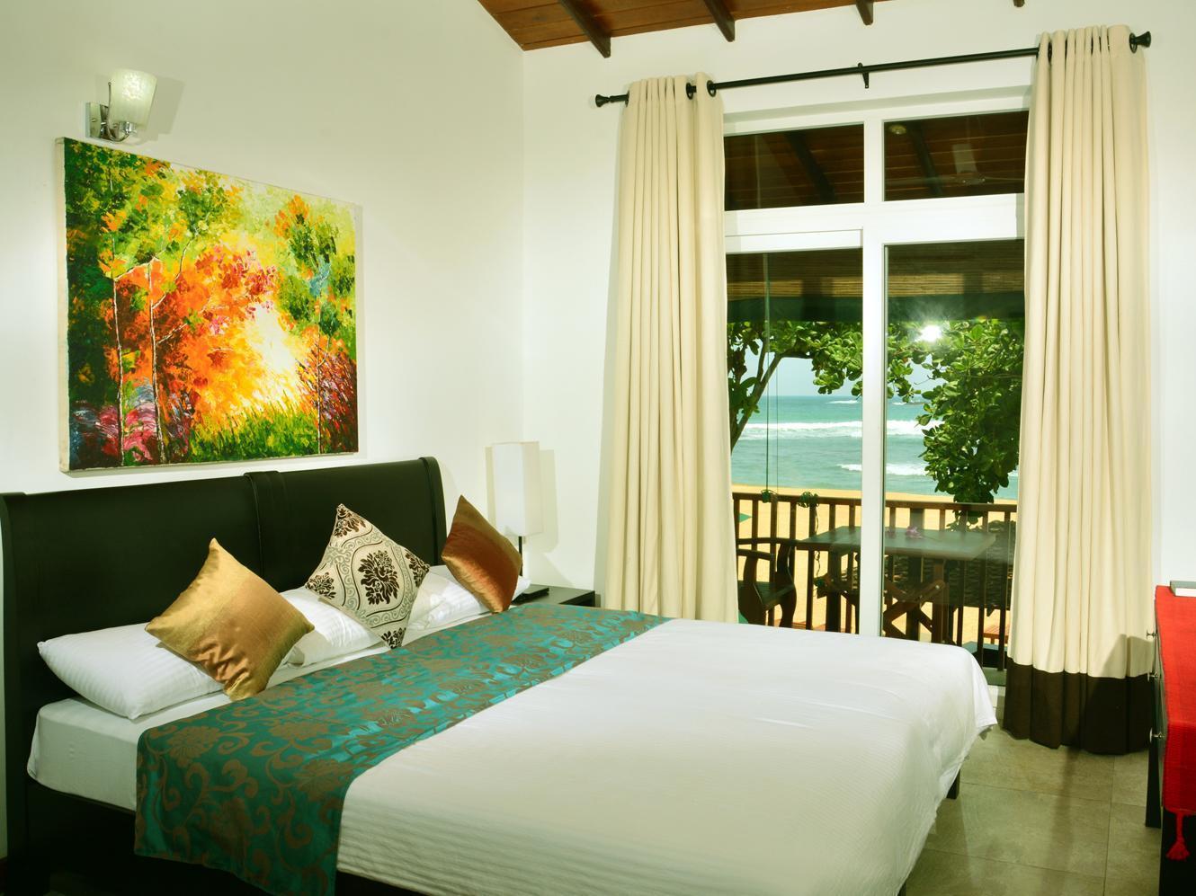 Joes Resort Unawatuna 6/47