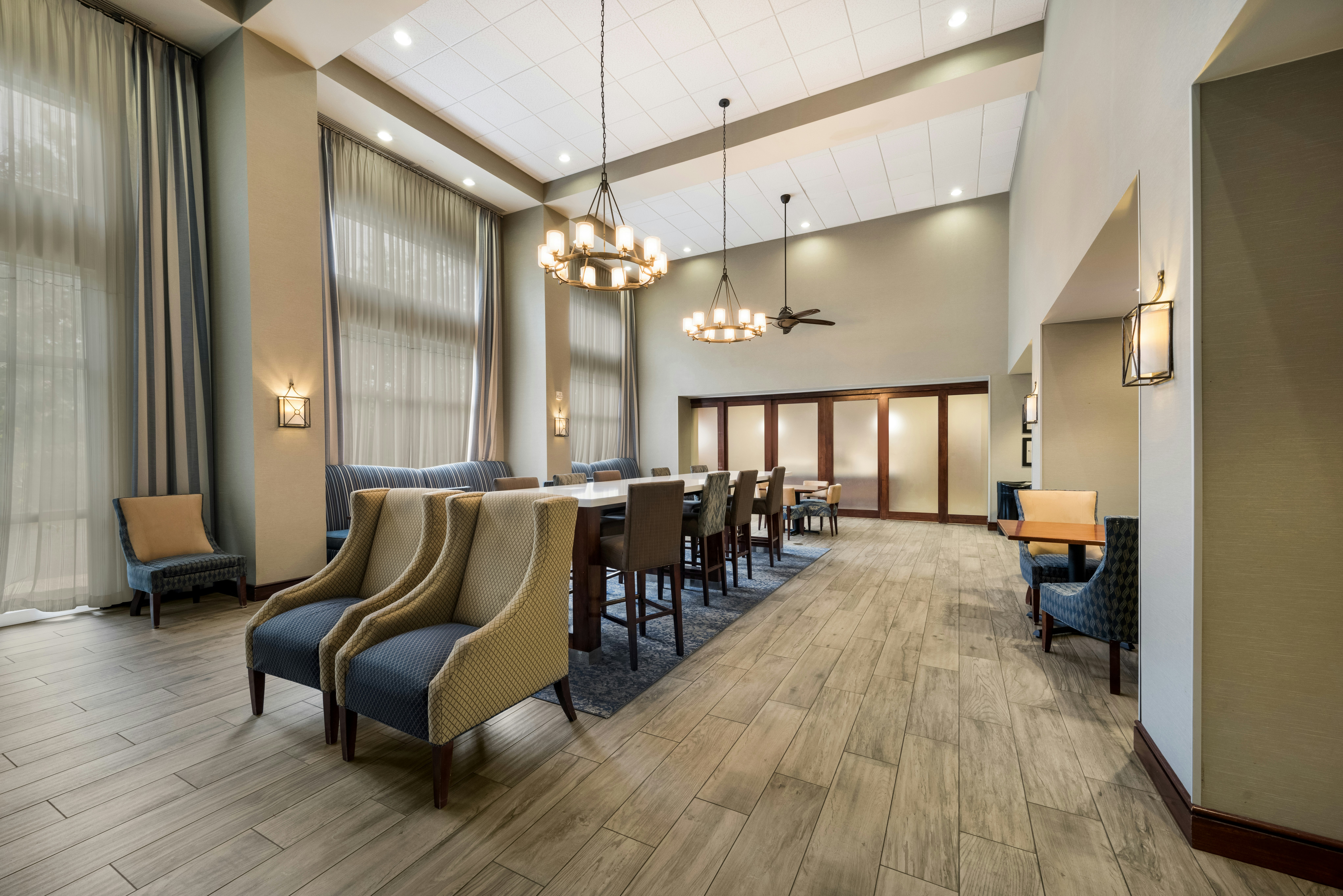 Hampton Inn & Suites Fredericksburg-at Celebrate Virginia 23/39