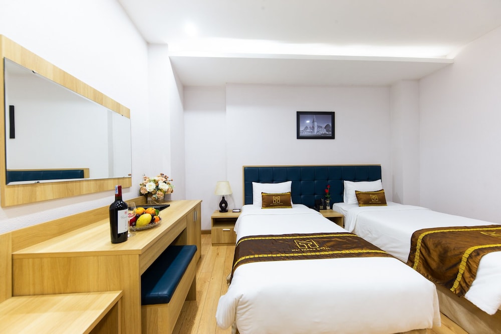 SUPERIOR, DOUBLE OR TWIN BED