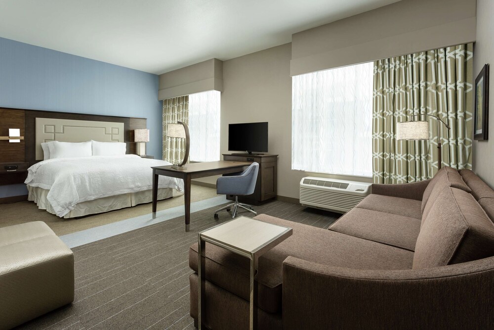 Hampton Inn & Suites Napa 35/64