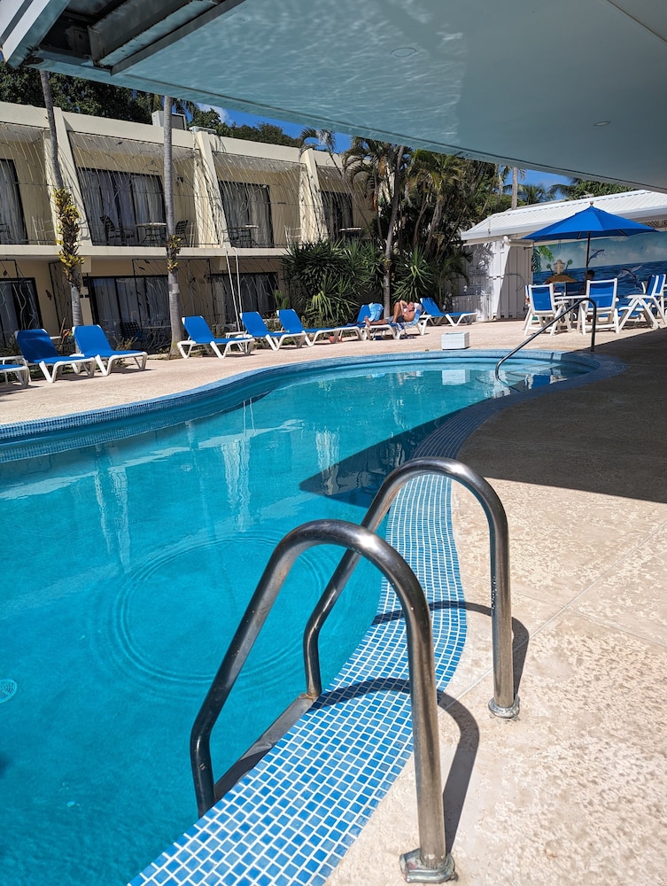 Pirate’s Inn Apartment Hotel 28/59
