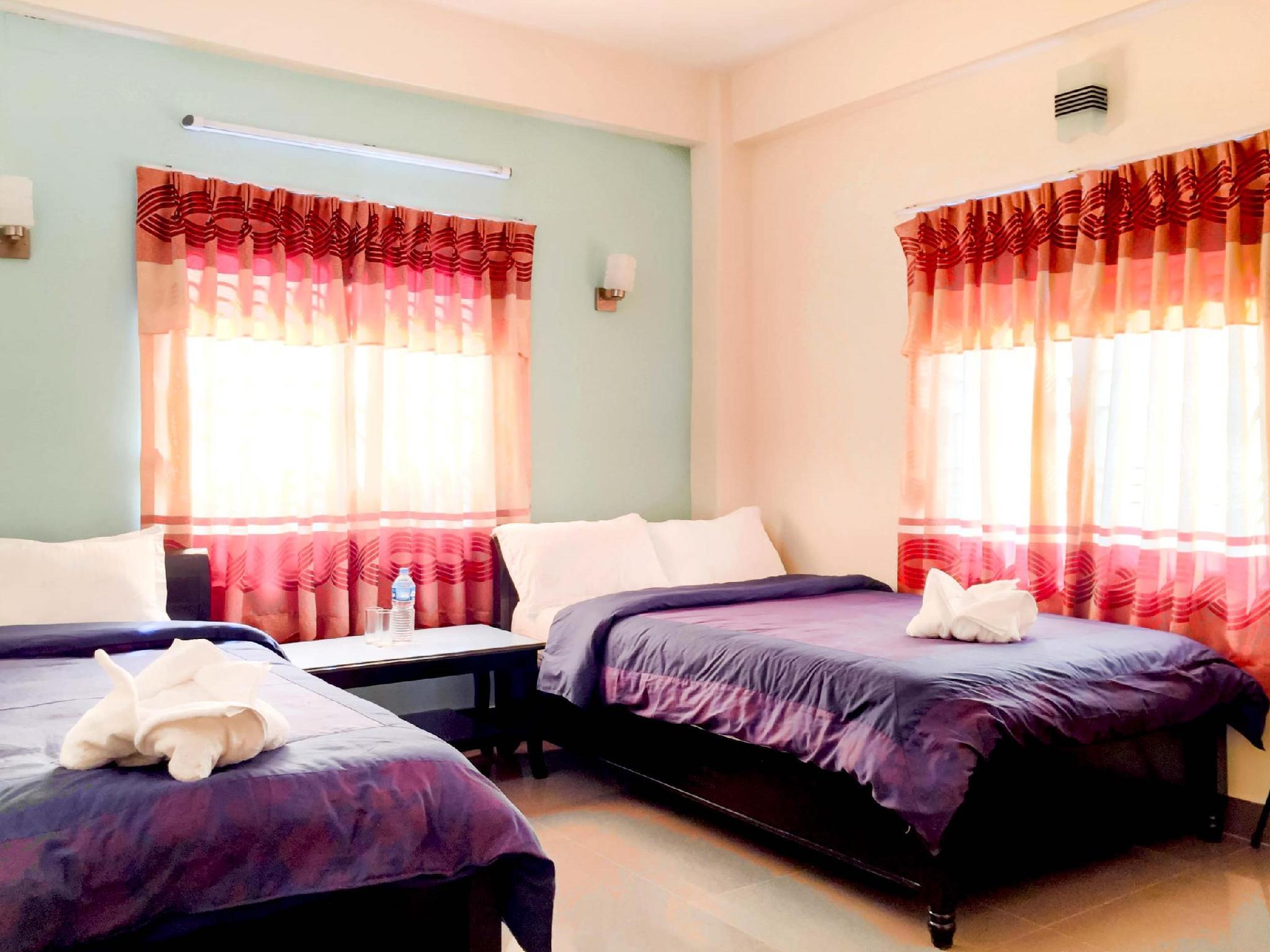 Deluxe, Double or Twin Bed