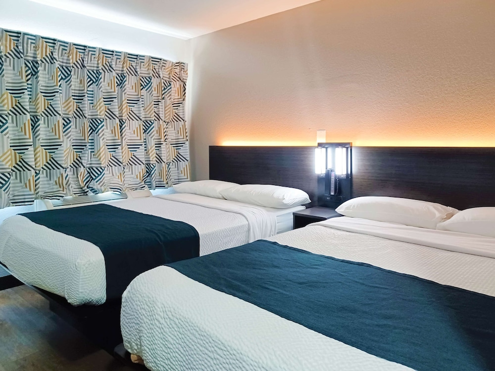 Motel6 Fresno - Blackstone North 12/28