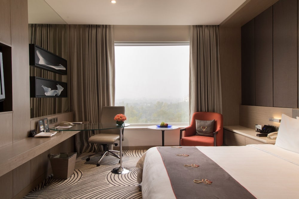Sheraton New Delhi 39/40