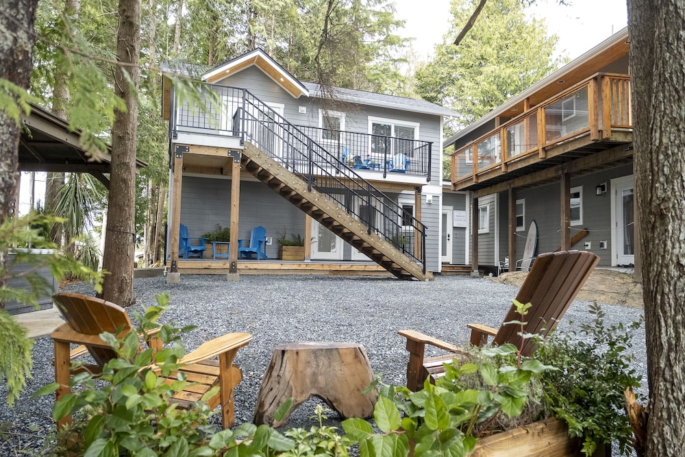 The Francis Boutique Inn 12/67