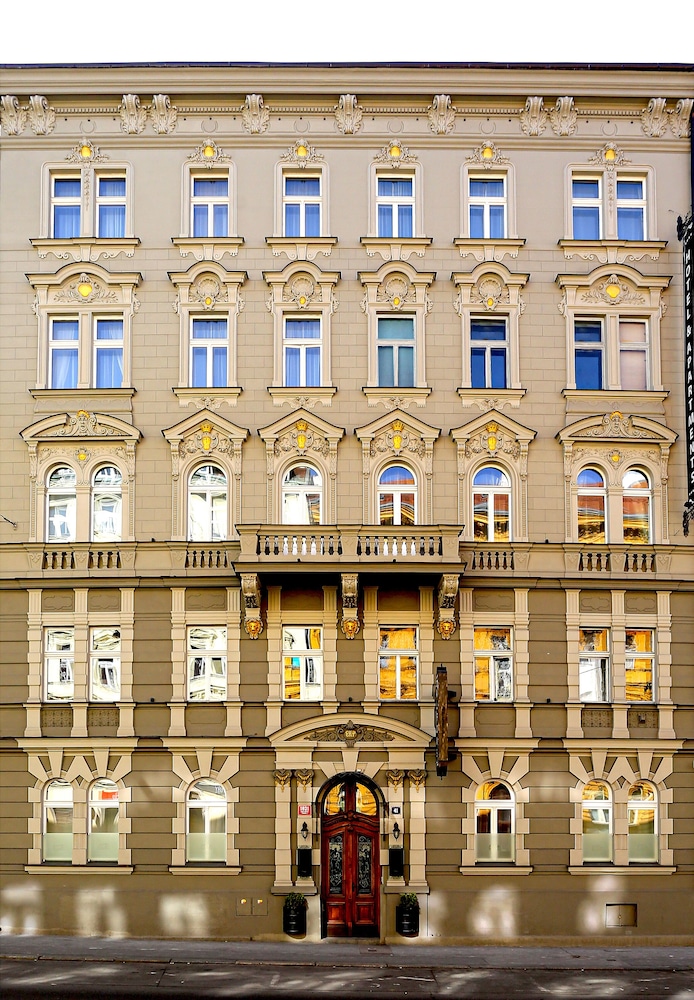 Alfons Boutique Hotel 3/75