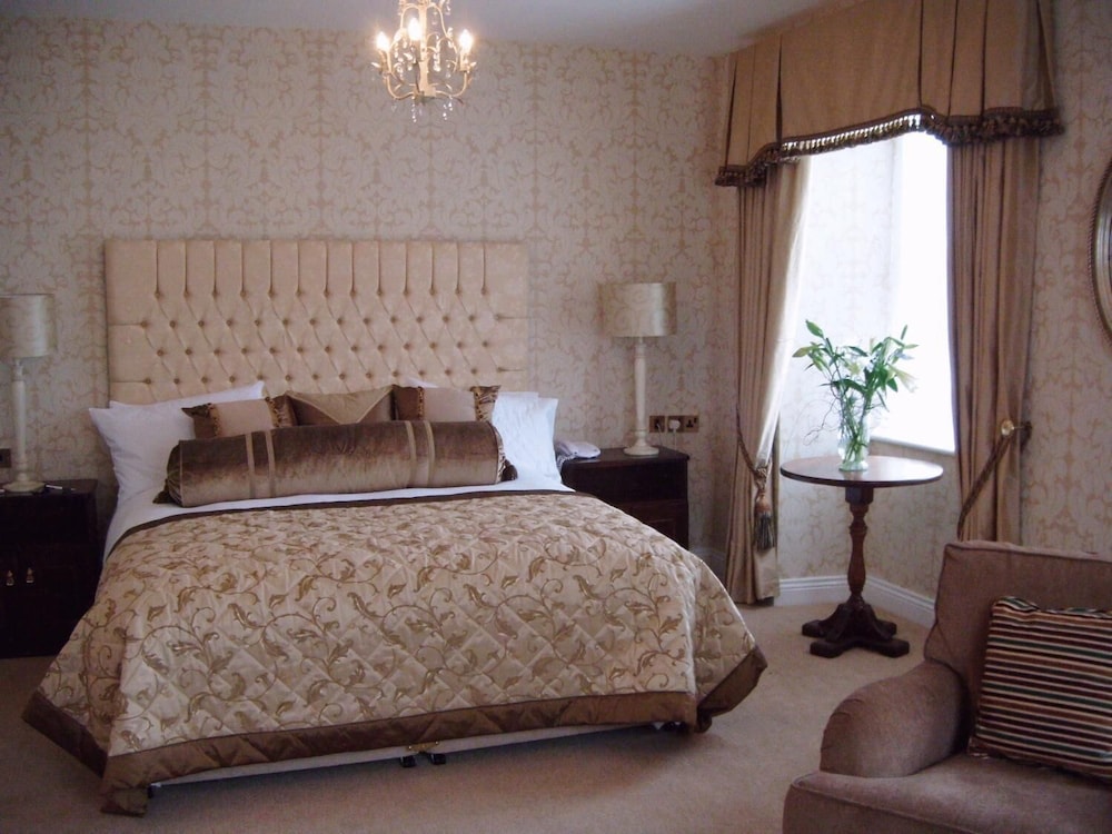 CAHIR HOUSE HOTEL 18/54