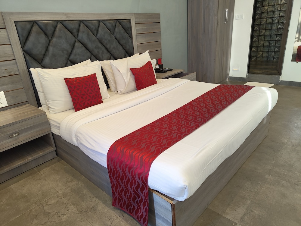 Divine Boutique Hotel Panchgani 10/24