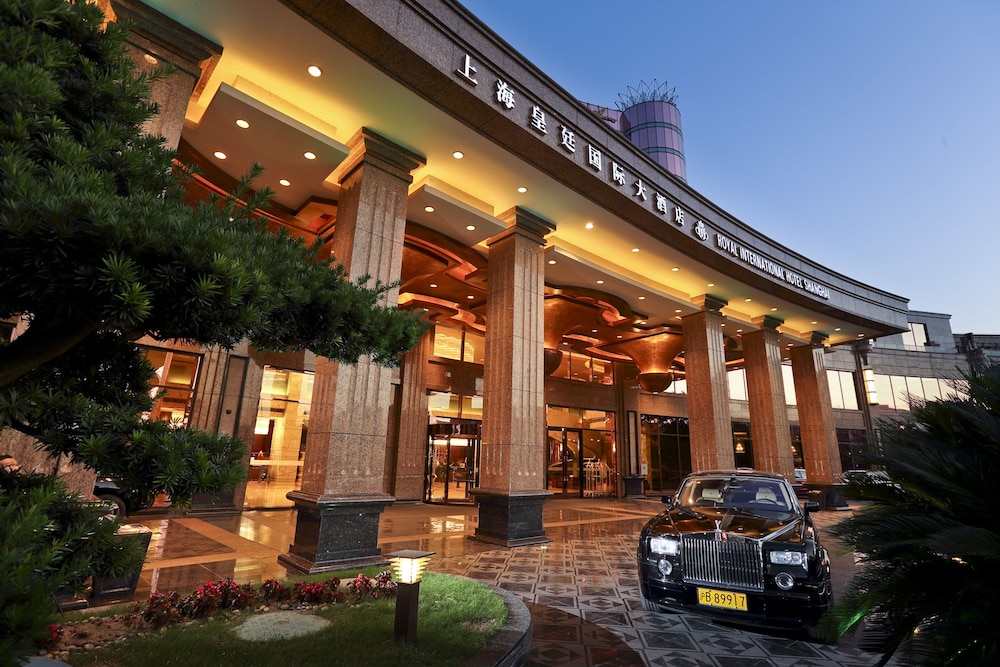 Royal International Hotel 1/60