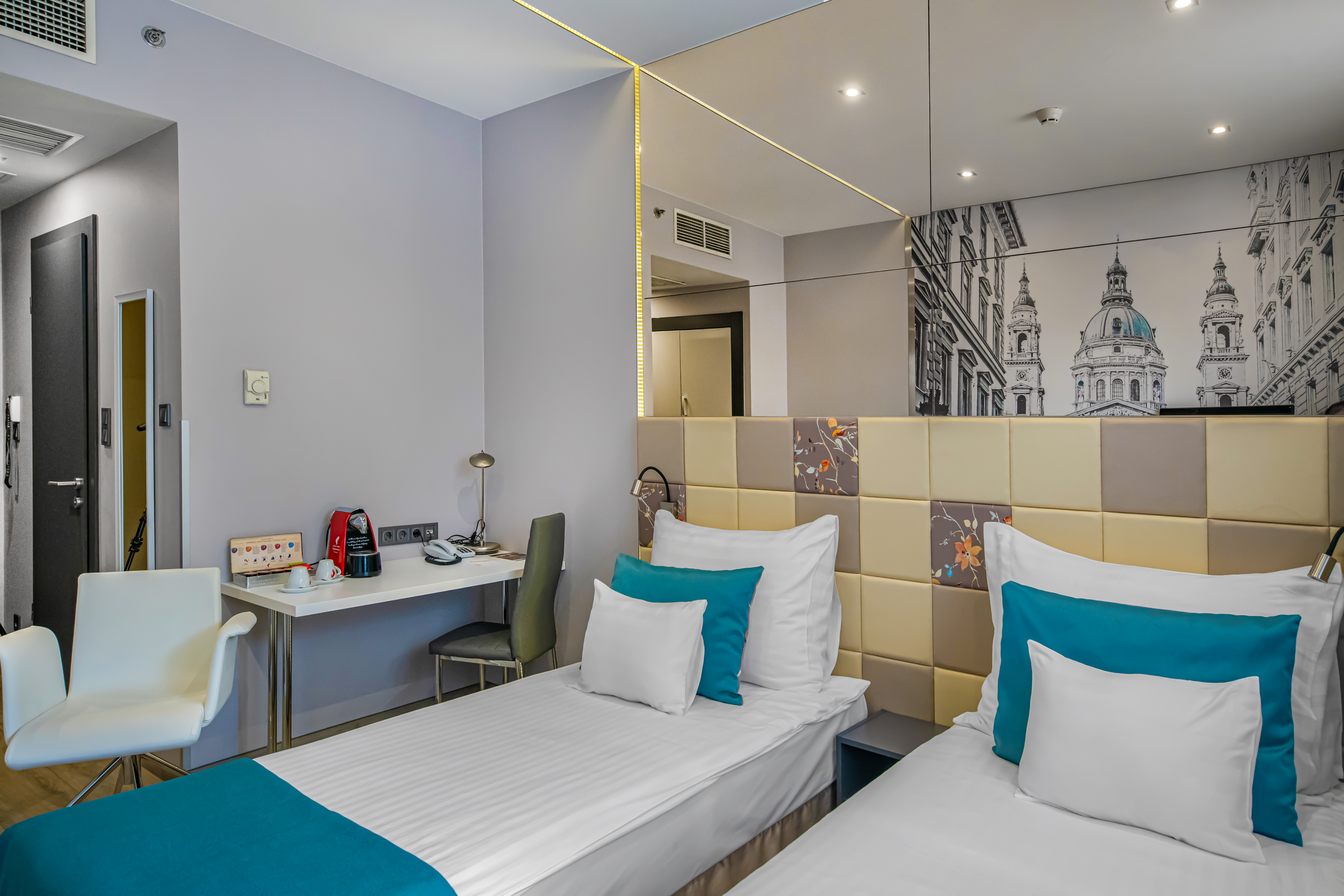 SUPERIOR, TWIN BEDS