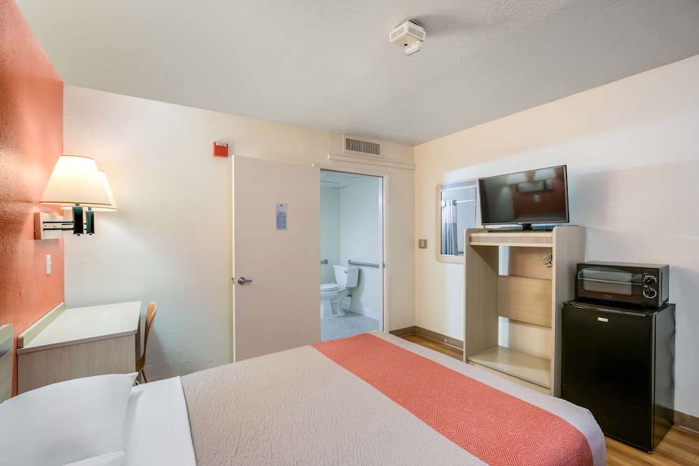 Motel6 Williams, CA 24/45