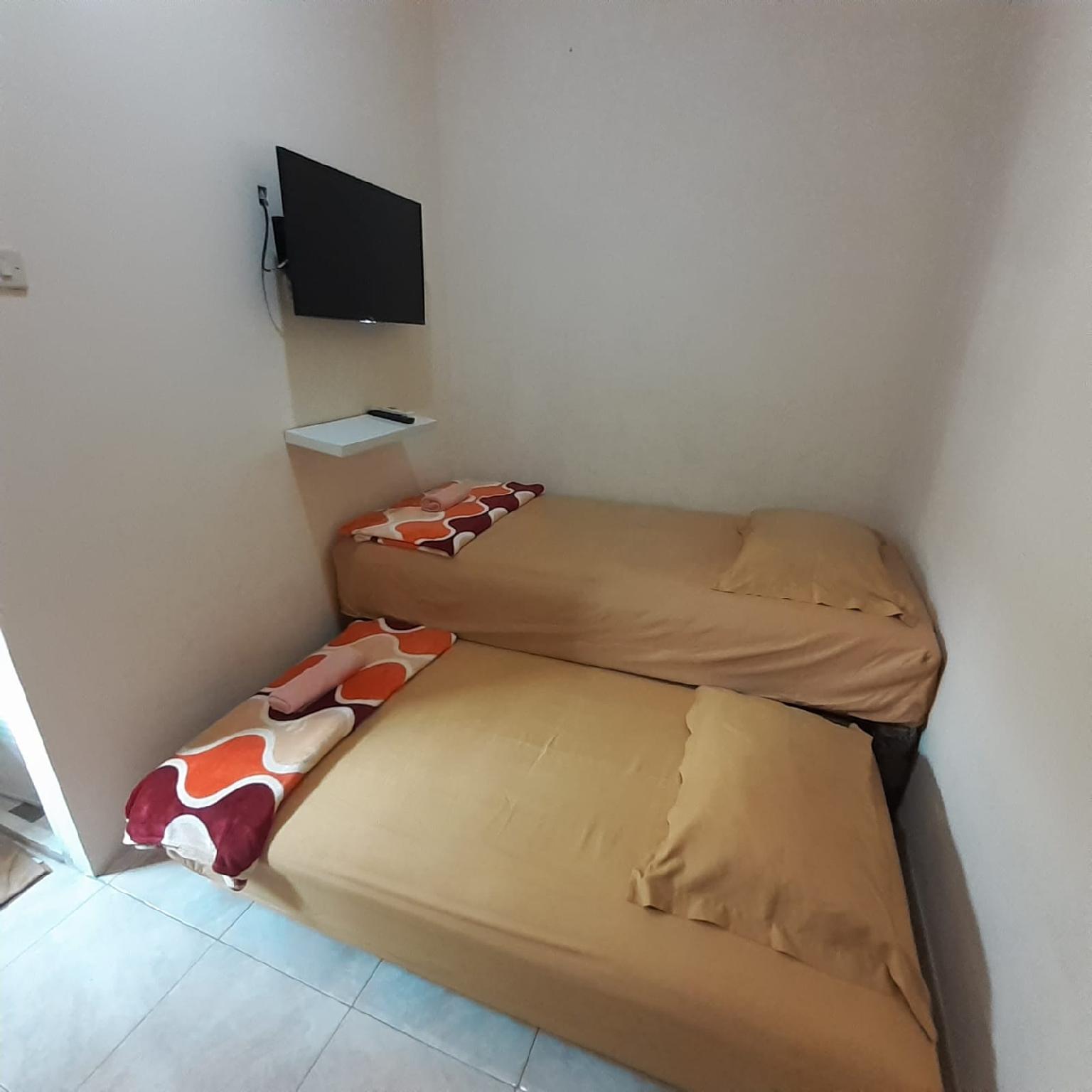 Room, Twin Beds