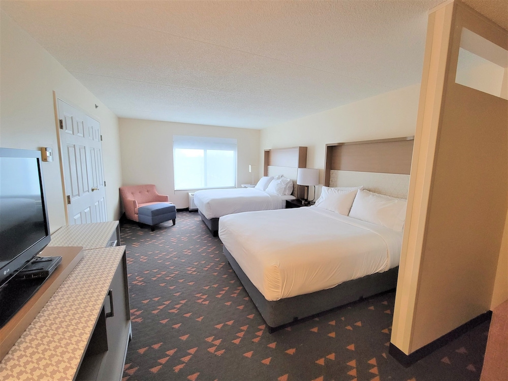 Holiday Inn Hotel Suites Ann Arbor Univ Michigan 10/73