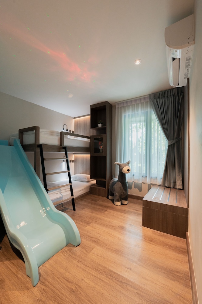 Moose Hotel Nimman 28/48