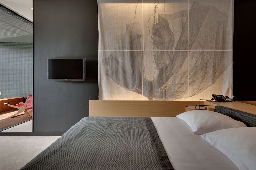 Lone Hotel by Maistra Collection 54/65