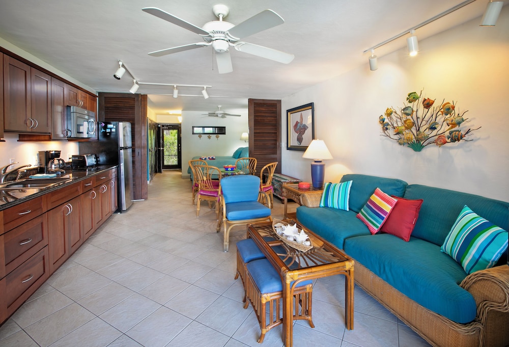 Sapphire Beach Resort 25/50