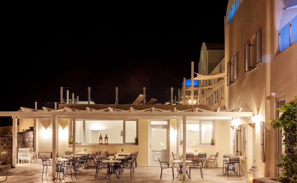 Aliter Suites 2/73