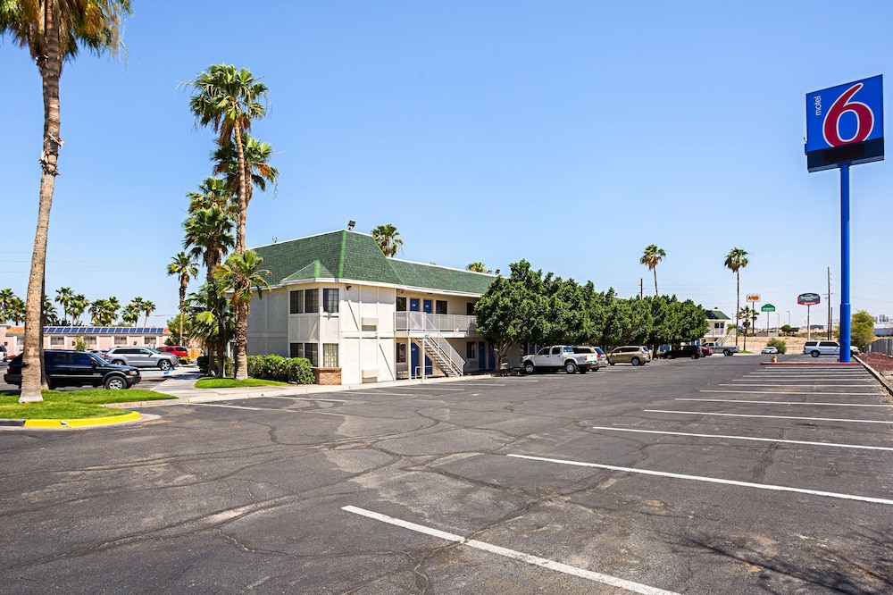 Motel6 Yuma, AZ - East 53/66