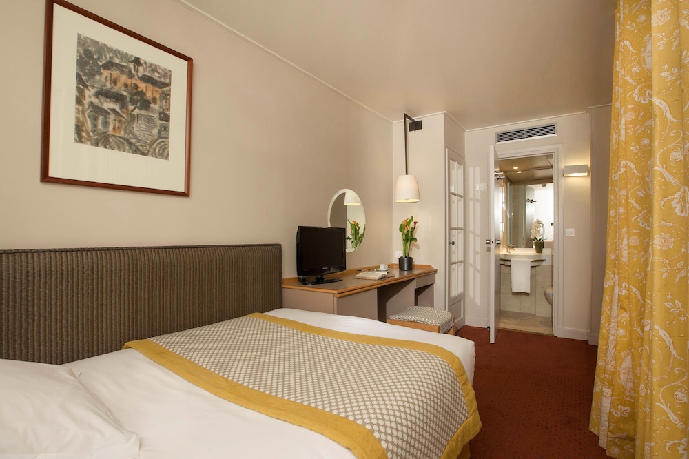 HOTEL DE LUTECE 4/40