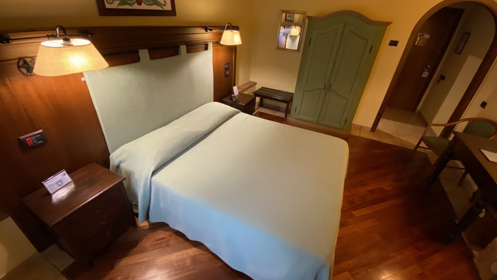 Relais Santa Anastasia 18/55