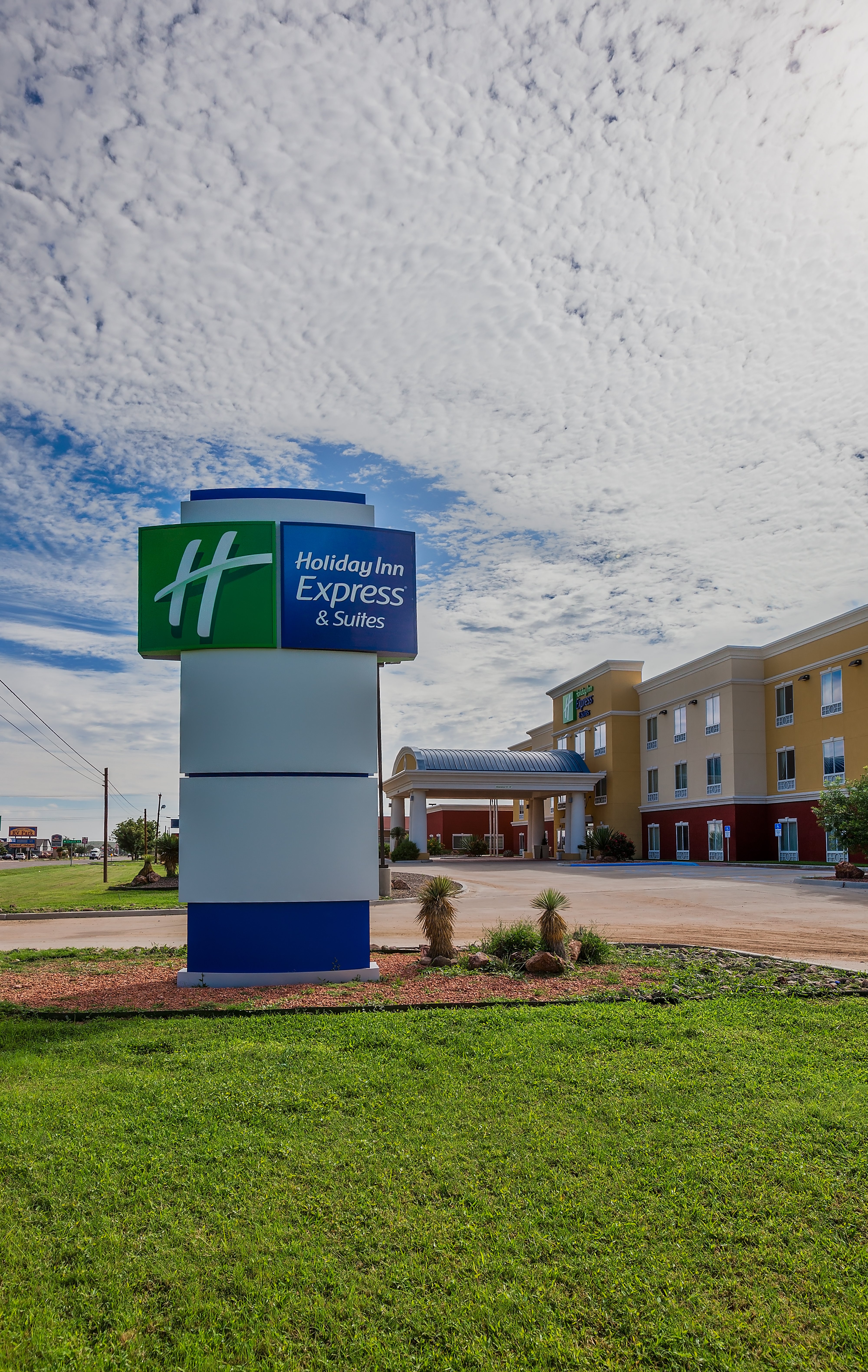 Holiday Inn Express Hotel And Suites Alpine Southeast 50/53