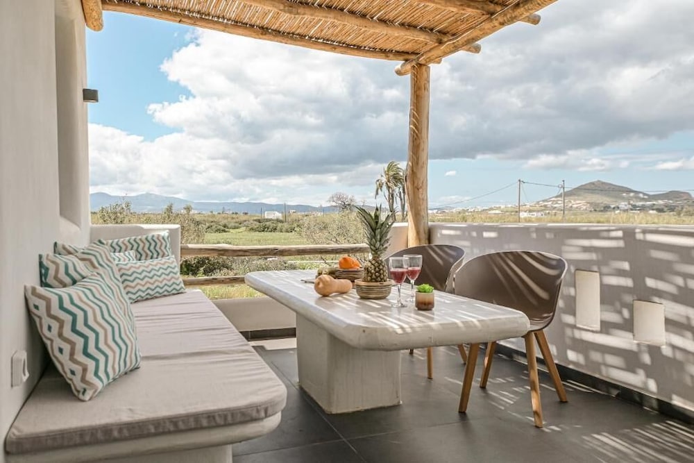 White Cocoon Exclusive villas 55/68