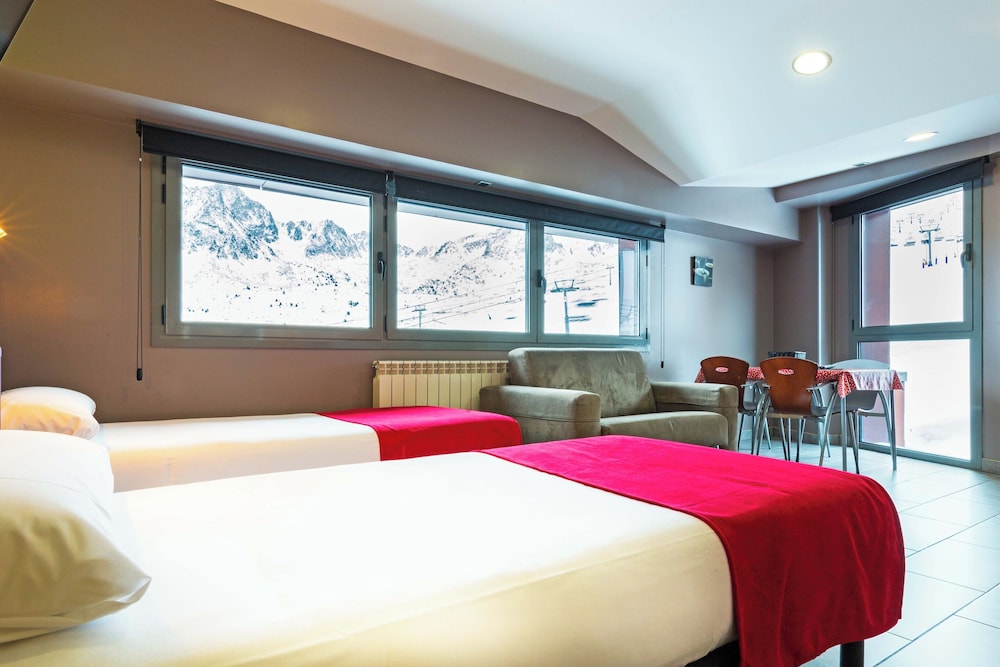 Olimpiades Aparthotel 17/66