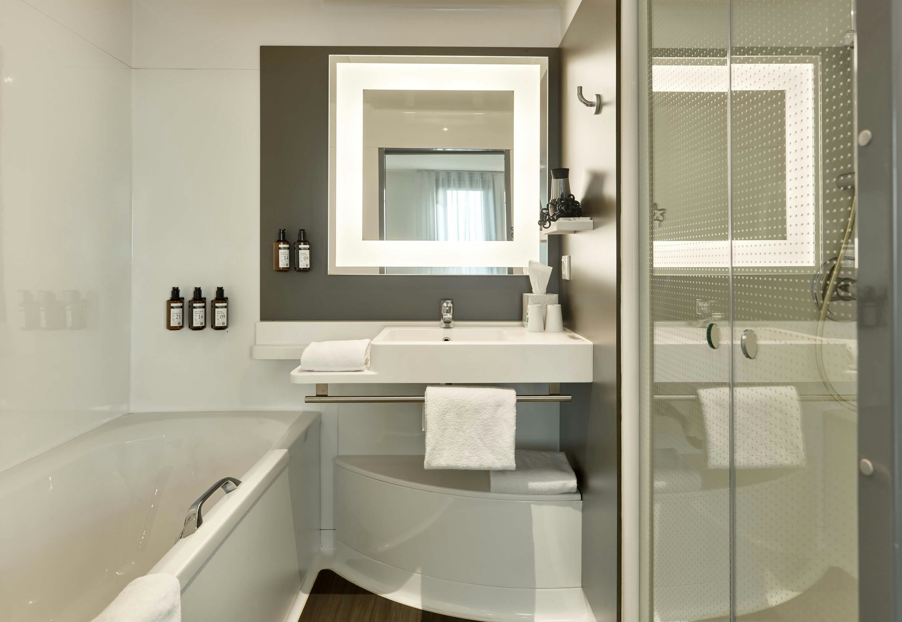 B&B HOME Velizy 24/25